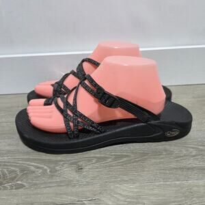 Chaco Zong X Woman's Black Strappy Sandals Size 11